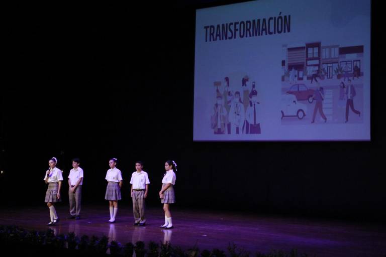 Reflexionan alumnos del Sebec en torno a la pandemia en la Expo Macro 2023