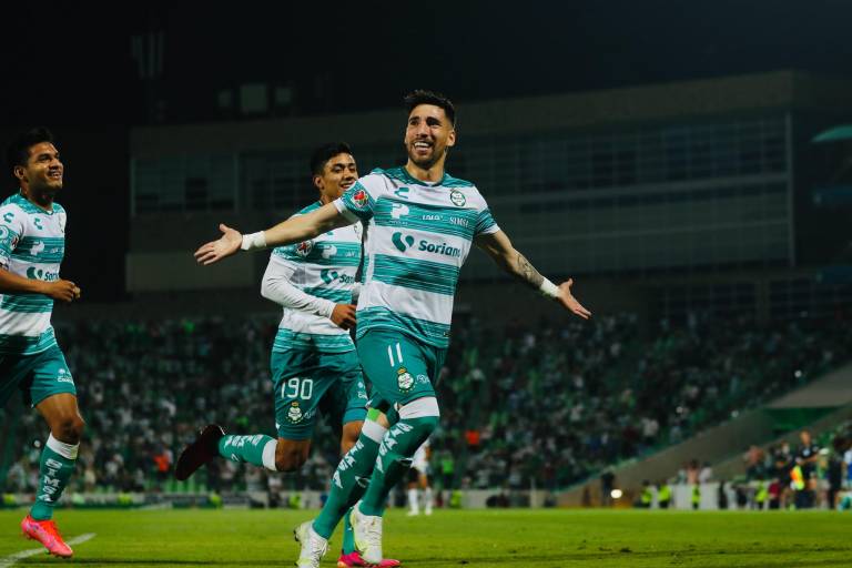 Con goleada, Santos sella su pase a la liguilla