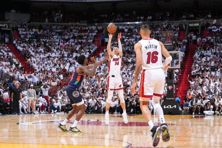 El Heat abrió la serie ante los 76ers con un sólido triunfo en Miami