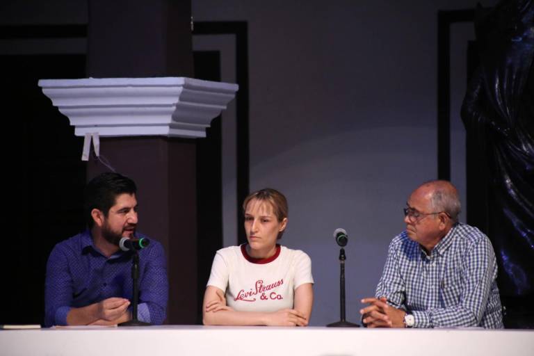 Analizan influencia de la Iglesia en la sociedad mexicana