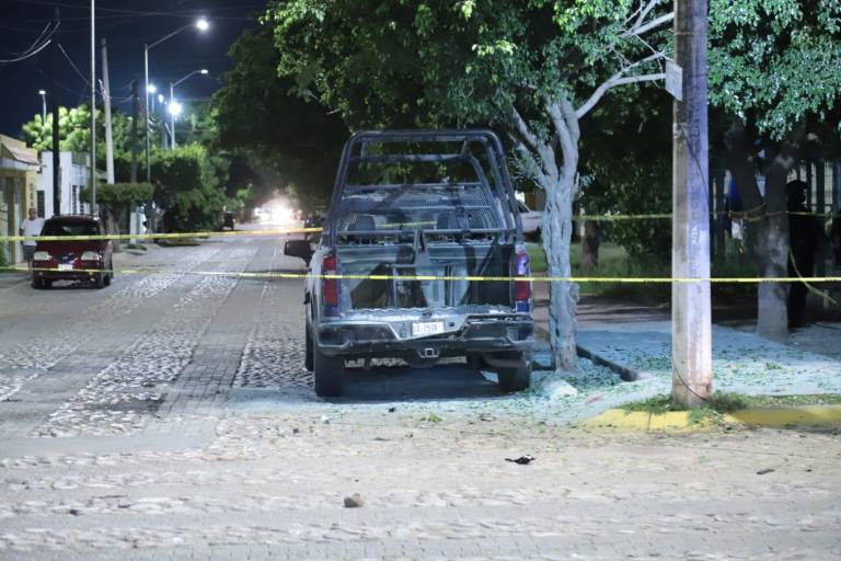 Lanzan artefacto explosivo a patrulla de la Policía Municipal de Mazatlán