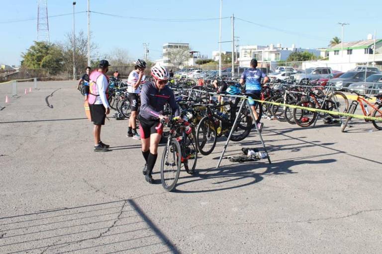Realizan con éxito Primer Duatlón Colhuacan Triathlón Team 2021