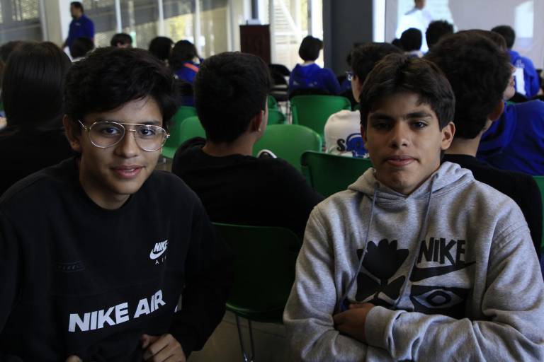 Visualizan jóvenes su futuro como profesionistas