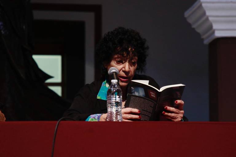 Las historias siguen a los personajes y nace la historia, asegura Luisa Valenzuela