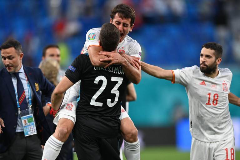 Unai Simón se viste de héroe en los penales y España elimina a Suiza de la Euro 2020