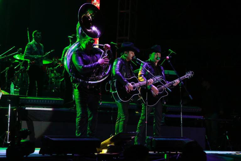 Abarrota Christian Nodal el estadio de Tomateros con su ‘Foraji2 Tour’