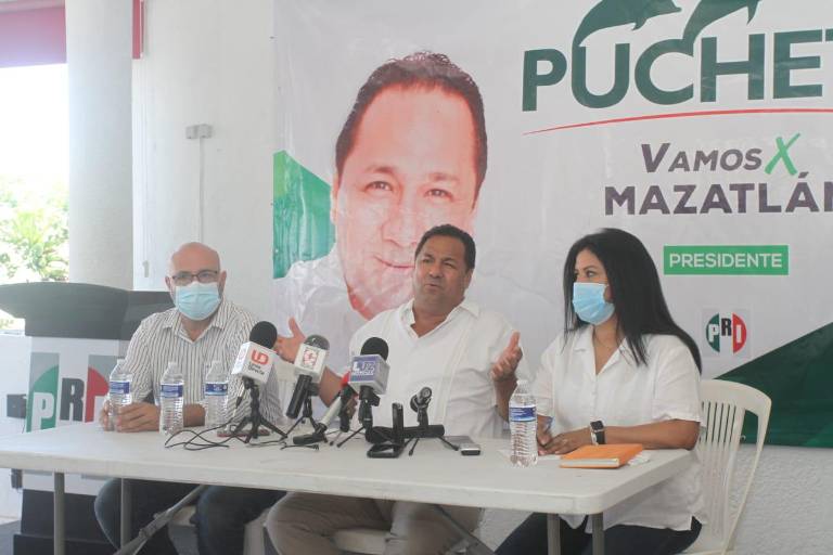 Es Mazatlán una ciudad estrangulada por el tráfico vehicular: Pucheta Sánchez
