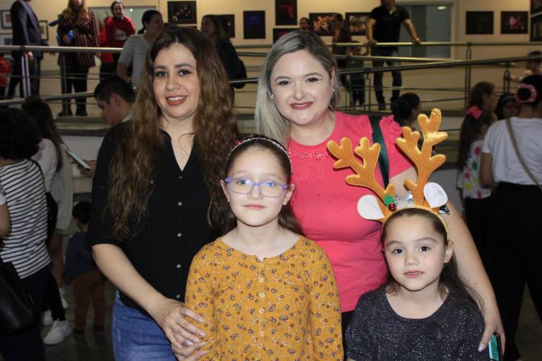 Recrean la Navidad a través de la plástica