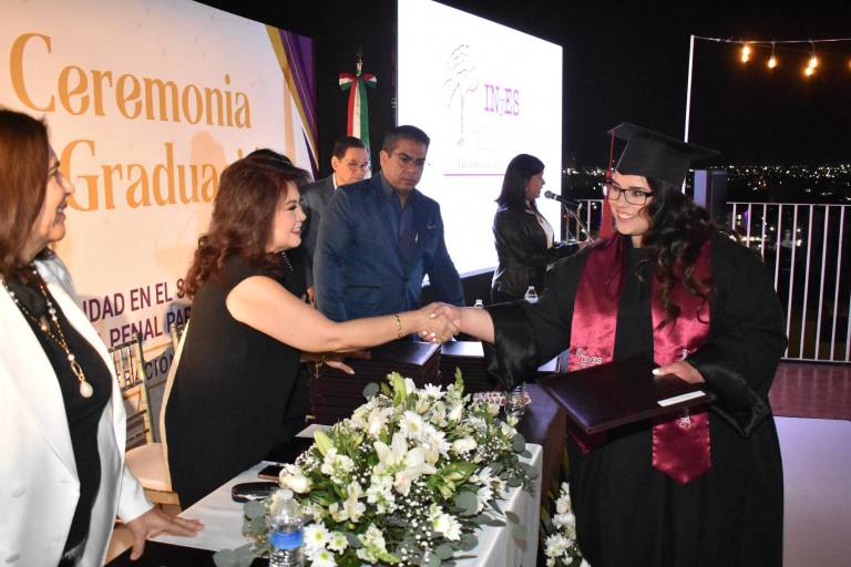 Despide el Instituto de Neurociencias y Educación de Sinaloa a su generación 2022-2024