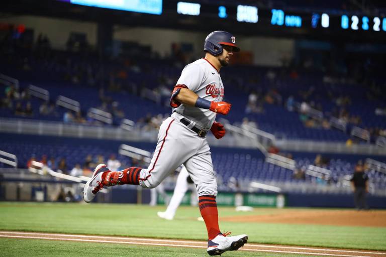 Kyle Schwarber se une a Barry Bonds y Sammy Sosa en MLB