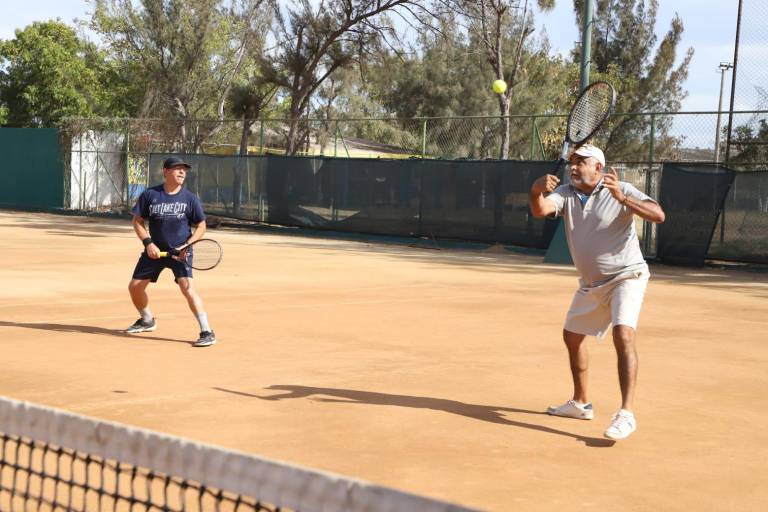Medrano y Cota se instalan en semifinales de Tenis Senior de Muralla