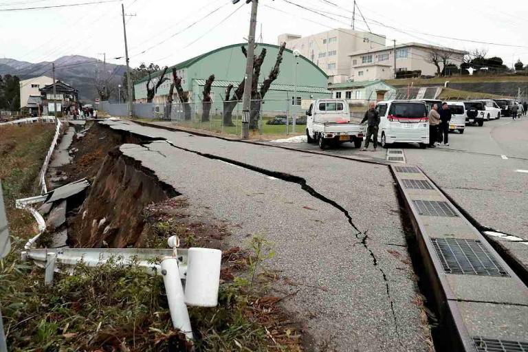 Sacude a Japón terremoto de magnitud 7.6