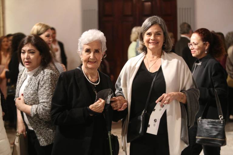 Recibe David Toscana el Premio Mazatlán de Literatura 2023 en el TAP