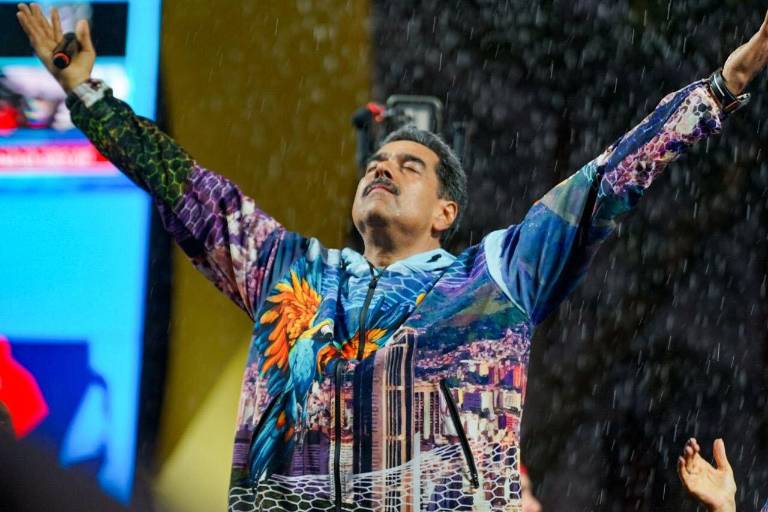 Maduro pide cárcel para Machado y González; EU afirma que oposición ganó elección venezolana