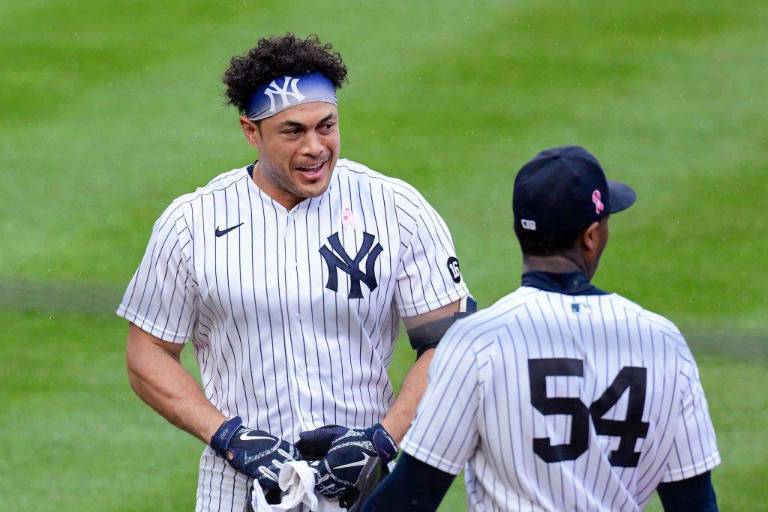Giancarlo Stanton sale del lineup de los Yanquis