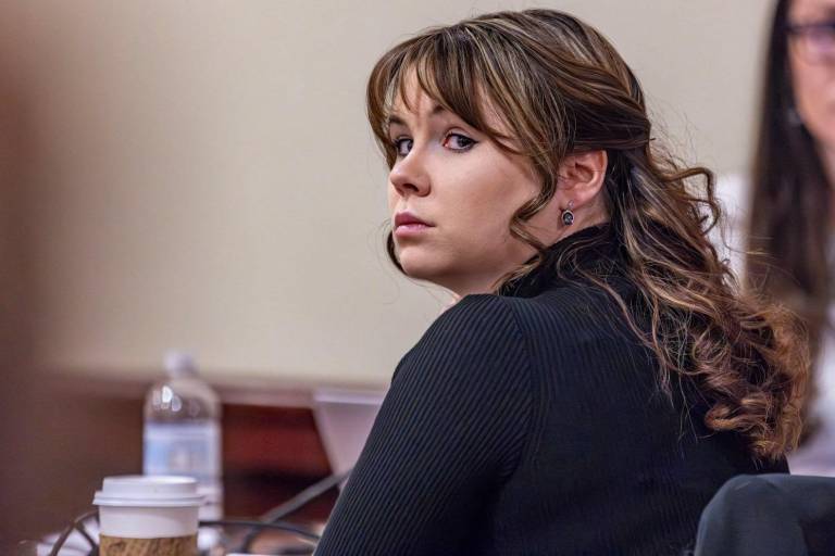 Condenan a Hannah Gutierrez-Reed por homicidio involuntario de Halyna Hutchins