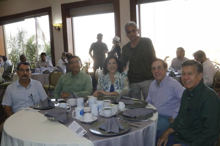 Con una charla desayuno celebran su día los arquitectos de Culiacán
