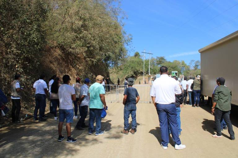 Desconoce Gobernador la razón de no invitar a comuneros a inauguración