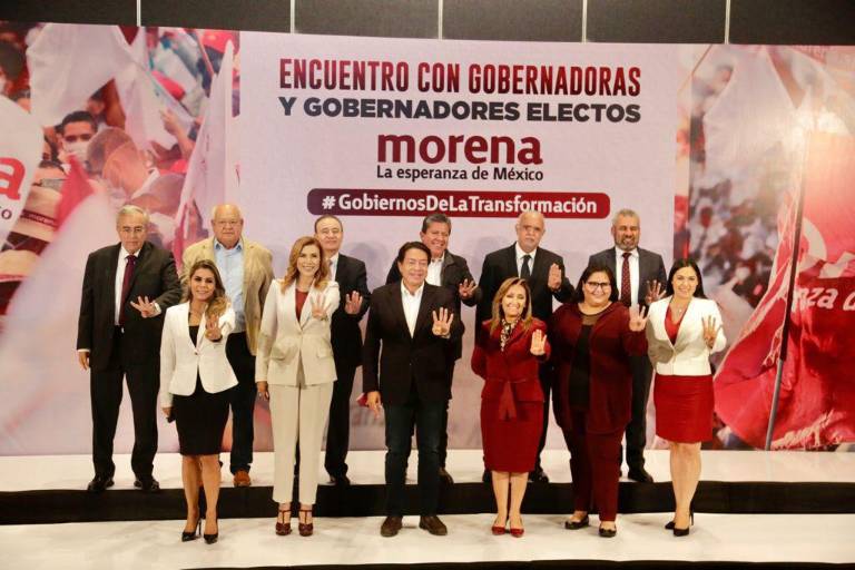 Rocha Moya firma carta compromiso con la Cuarta Transformación