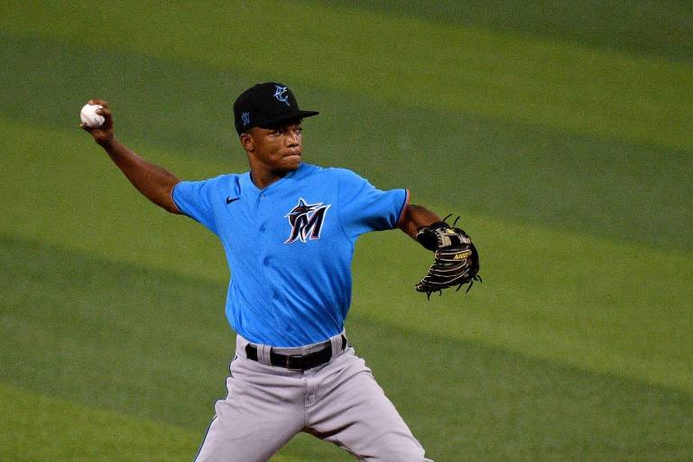 Sube a Marlins José Devers