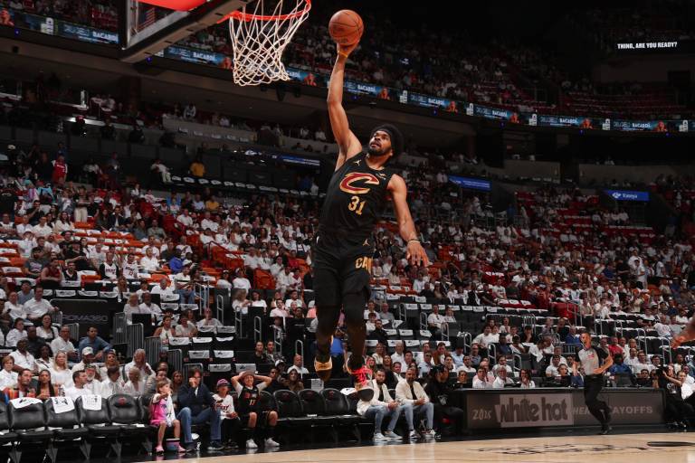 Cavaliers cumple el pronóstico al apalear y barrer al Heat
