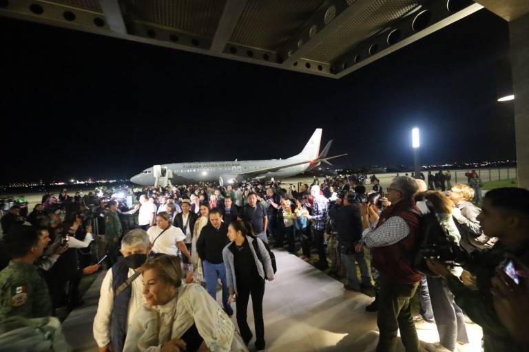 Faltan 764 mexicanos en Israel por repatriar, por lo que continuarán los vuelos: AMLO