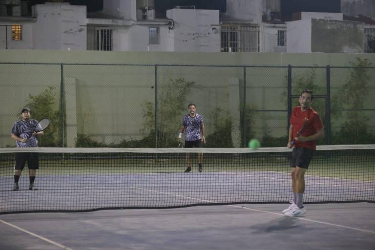 Olmos y Picos salen victoriosos en Torneo de Tenis Bajo Techo