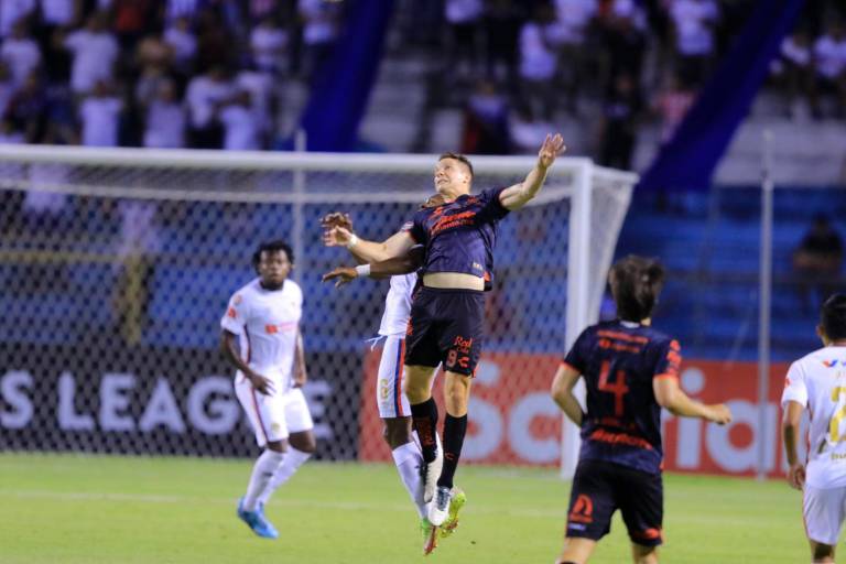 Olimpia propina goleada de escándalo al Atlas y lo deja al borde de la eliminación