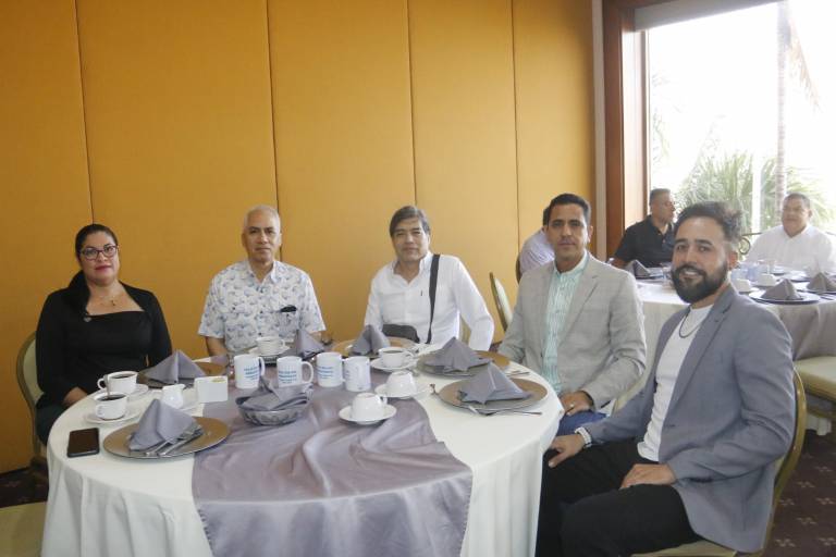 Con una charla desayuno celebran su día los arquitectos de Culiacán