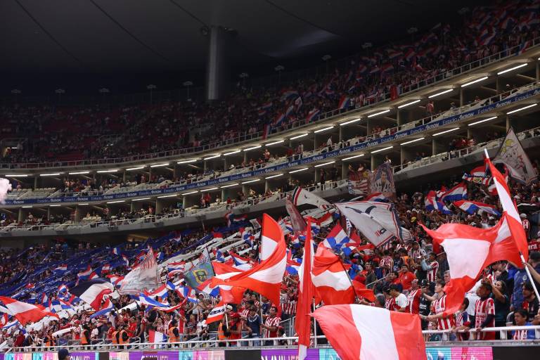 FMF abre investigación por agresión en el Clásico Tapatío en el Estadio Akron