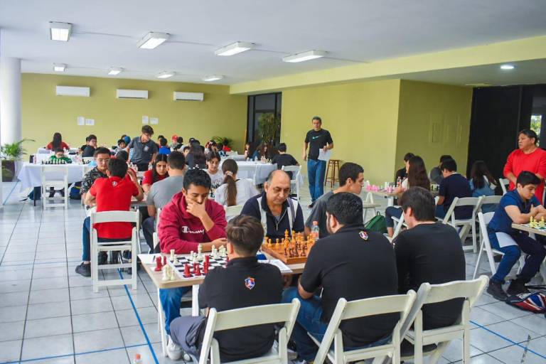 Buscan dar el jaque mate en el Torneo de Ajedrez ‘Blanco y Negro’