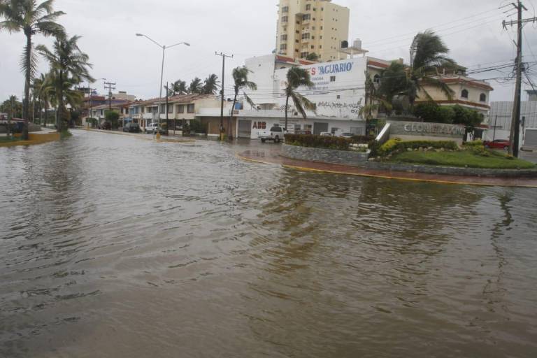 Deja ‘Nora’ lluvia histórica en Mazatlán; no se había tenido una a esos niveles, señalan