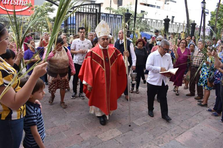 Obispo de Culiacán llama a quienes privaron de la libertad a familias a que respeten la dignidad y la vida
