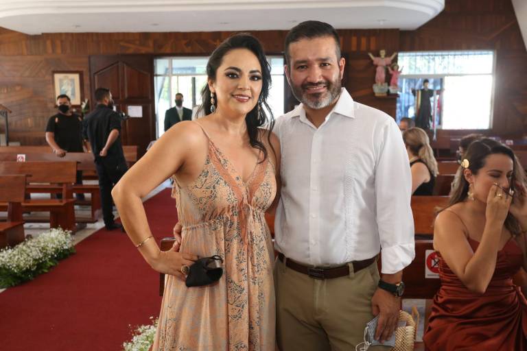 Ariadna Rodríguez y Carlos Valdez se dan el ‘sí’ ante el altar