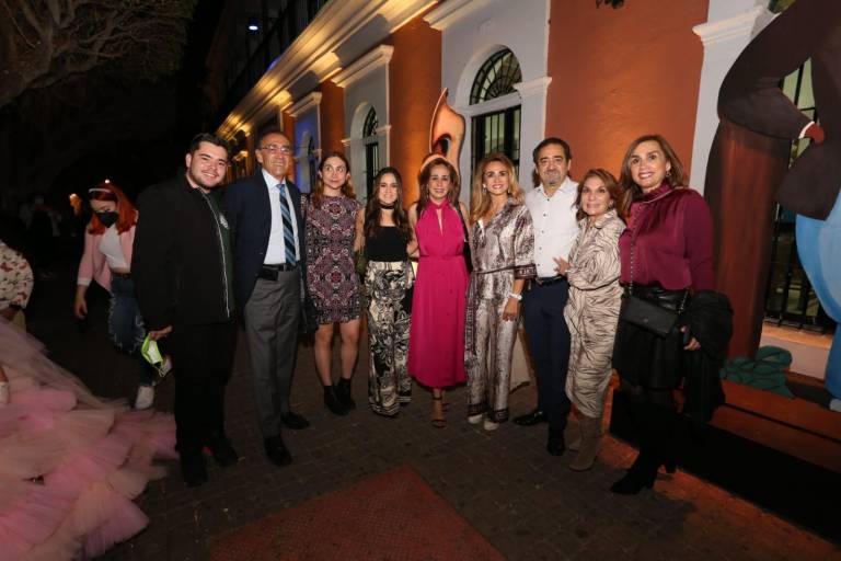 Viven la gran fiesta en la elección de Carolina, Reina del Carnaval de Mazatlán