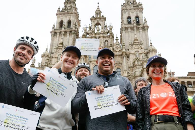 Ronaldo cumple su manda: Culmina, adolorido, su peregrinaje a Santiago de Compostela