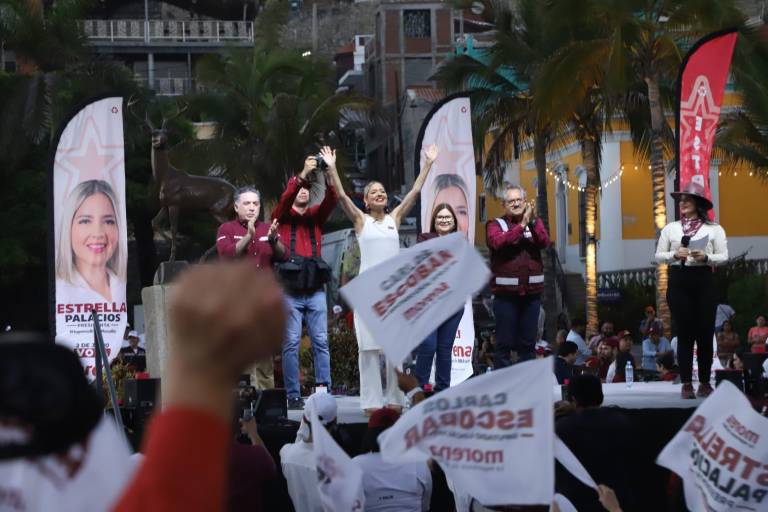Acuden a Olas Altas más de 10 mil simpatizantes de Estrella Palacios par su cierre de campaña