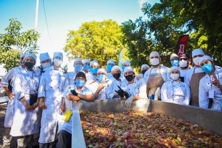 Con música, lanzan sinaloenses un mensaje a construir la paz