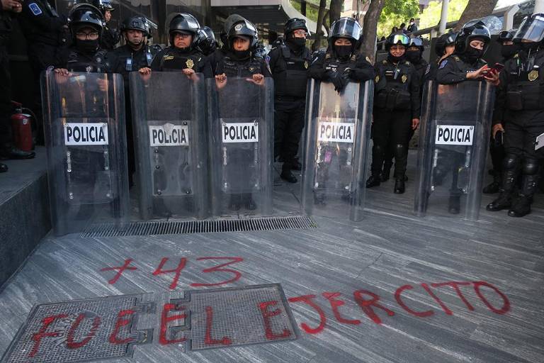 ‘¿Por qué no han sido detenidos 16 militares faltantes ni ex funcionarios de alto nivel?’, reclaman a la Fiscalía