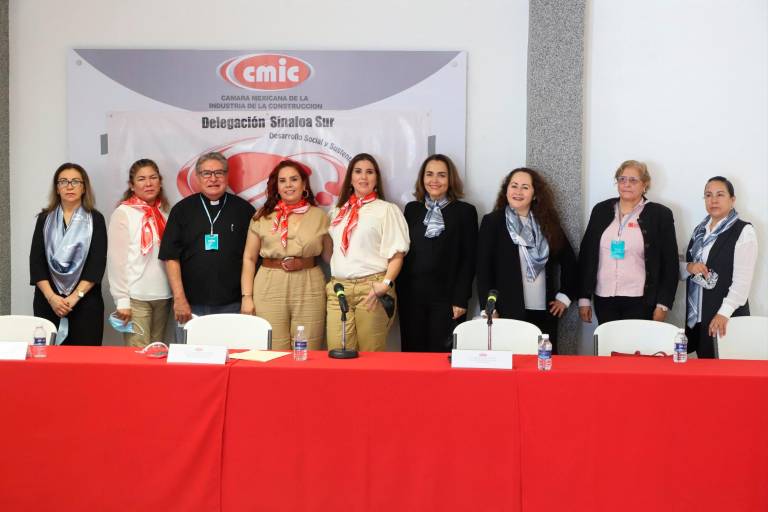 Cáritas Mazatlán IAP recibe donativo de Cmic Mazatlán