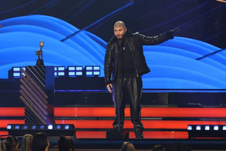 Bad Bunny se convierte en el Mejor Artista del Año en los Premios Latin Billboard 2022