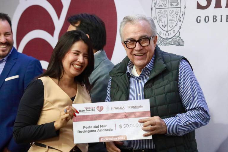 Gobierno dispersa apoyos para restauranteros y comerciantes de municipios del centro de Sinaloa
