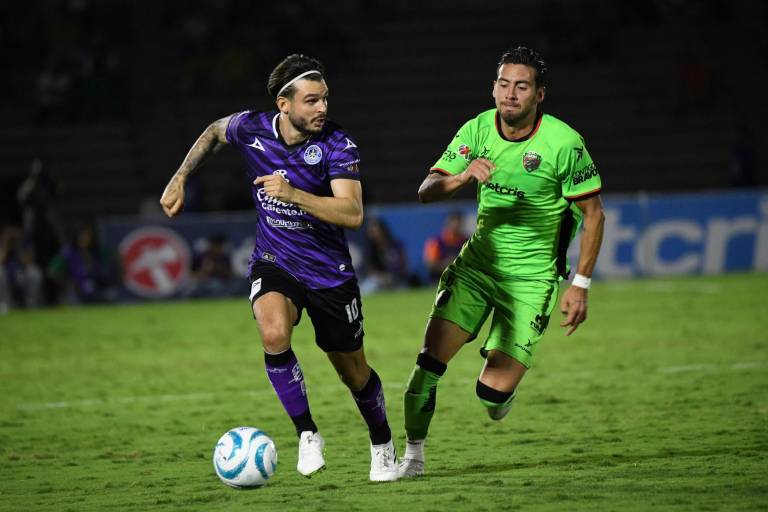 Frena Bravos a Mazatlán en la frontera