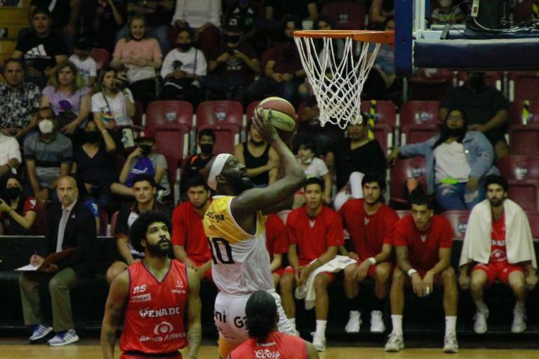 Caballeros de Culiacán se impone en tiempo extra a Venados Basketball