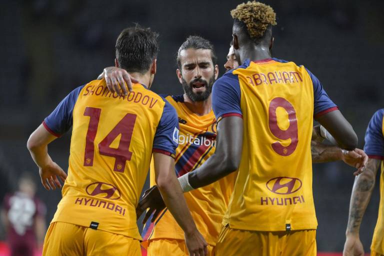 La Roma golea al Torino y asegura plaza en la Europa League