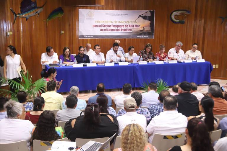Dirigentes pesqueros de Mazatlán dicen a diputados que el sector está en crisis