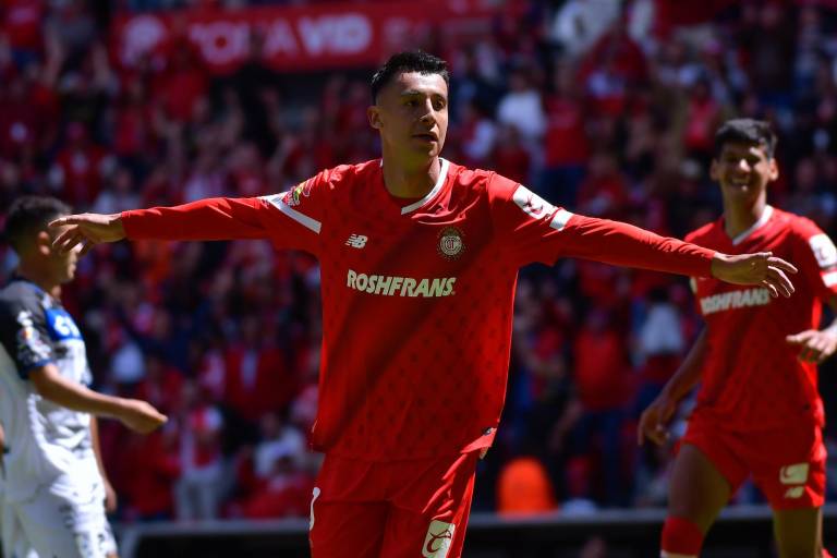Toluca salió endiablado y venció 3-1 a Querétaro con doblete de Gacelo y gol de Volpi