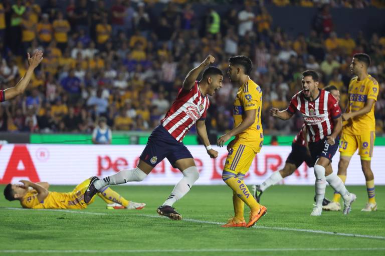 ¡Apaga el Volcán! Chivas le quita lo invicto a Tigres