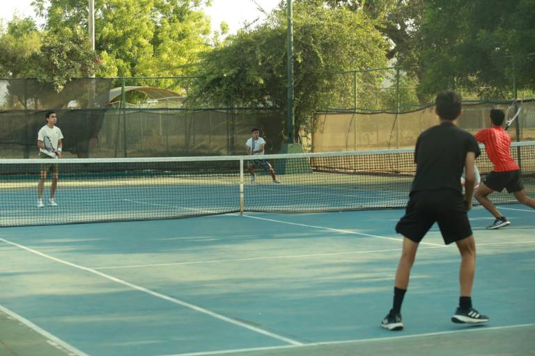 Inicia Torneo de Tenis Día del Padre en Club Muralla