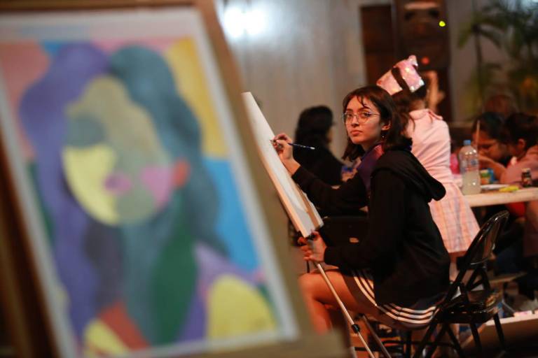 Muestran su arte en el Festival Cultural de la Mujer #8hita Project
